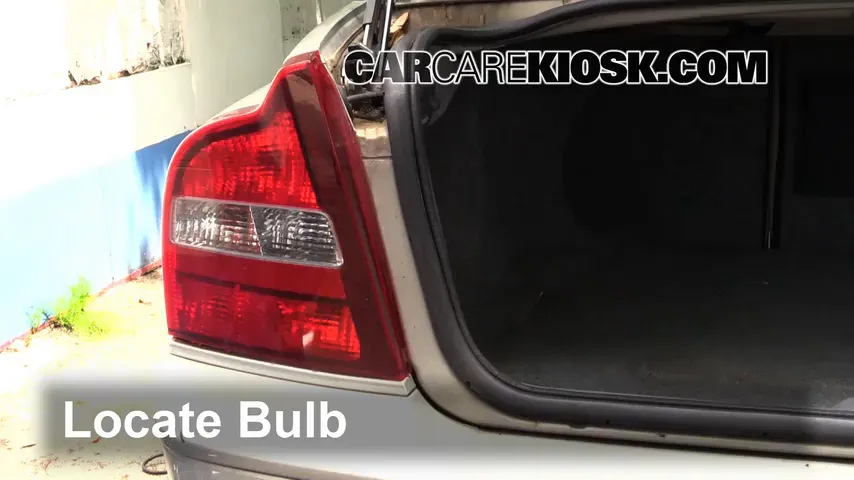 2002 Volvo S80 2.9 2.9L 6 Cyl. Lights Tail Light (replace bulb)